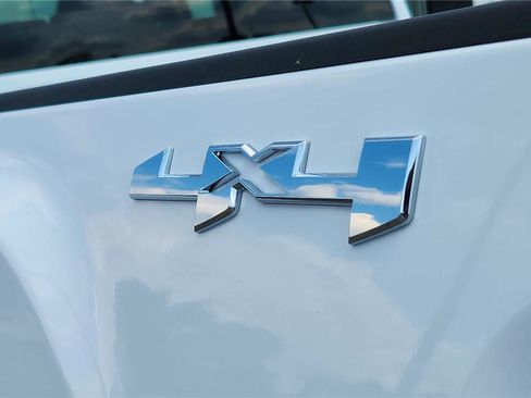 New 2025 GMC Sierra 2500 SLE image 22