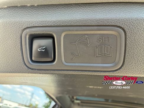 Used 2024 Ford Expedition Limited RWD image 16