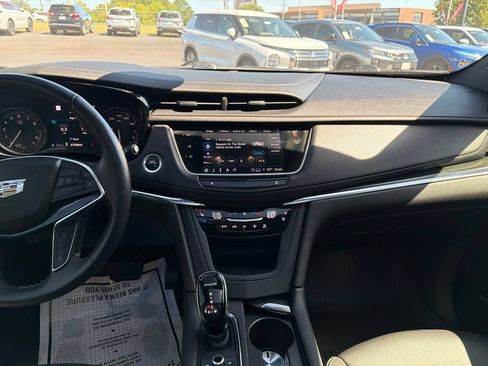 Used 2022 Cadillac XT5 Premium Luxury w/ Technology Package FWD image 47