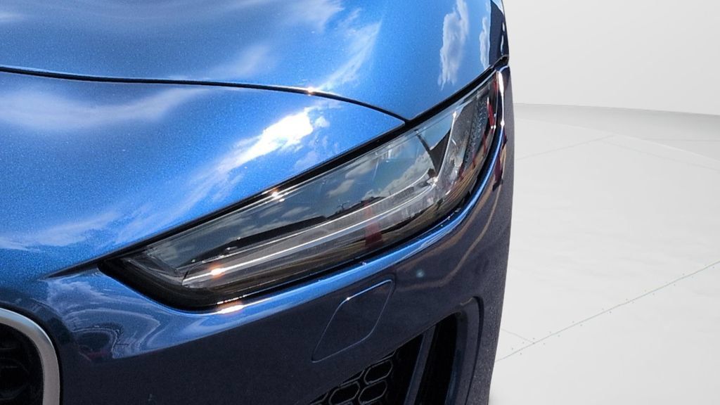 Used 2023 Jaguar F-TYPE R-Dynamic AWD/4WD image 23