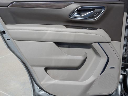 Used 2023 Chevrolet Tahoe Z71 w/ Luxury Package image 36