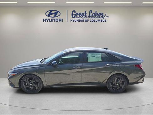 New 2026 Hyundai Elantra Sport FWD image 4