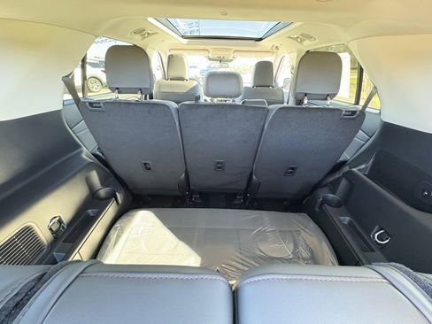 New 2026 Ford Explorer Active w/ Active Comfort Package image 20