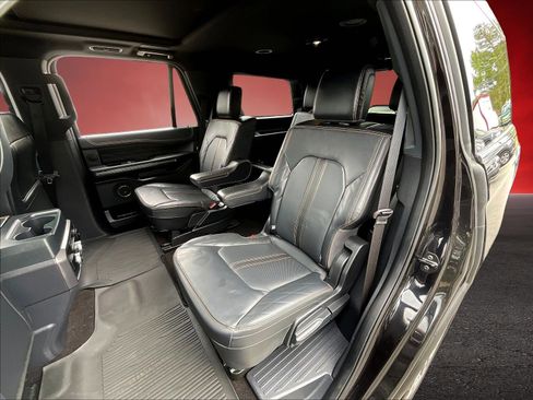 Used 2022 Ford Expedition Platinum AWD/4WD image 21