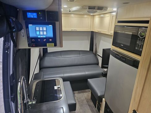 Used 2019 Mercedes-Benz Sprinter 144 image 18