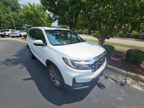 Used 2023 Honda Passport EX-L image 7