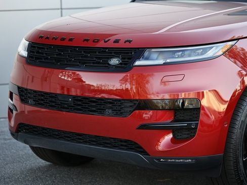 New 2025 Land Rover Range Rover Sport SE image 2