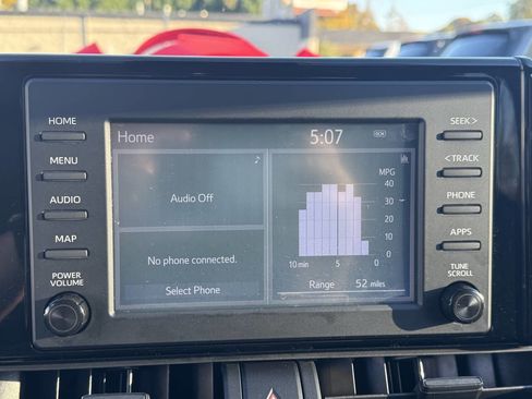 Used 2019 Toyota RAV4 LE image 16