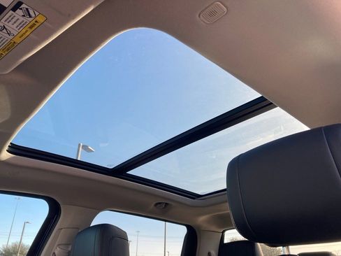 Used 2024 Toyota Tundra Limited image 13