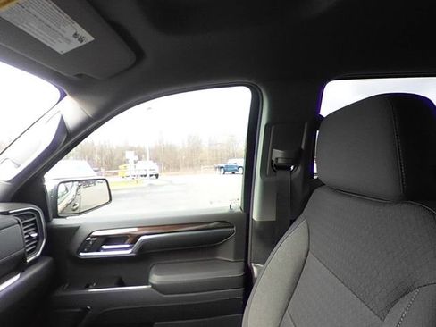 Used 2024 Chevrolet Silverado 1500 LT image 37