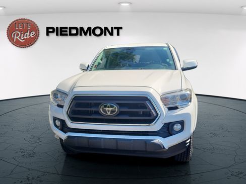 Used 2021 Toyota Tacoma SR5 RWD image 2