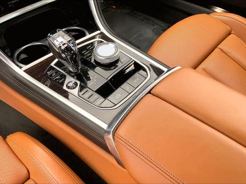 Used 2023 BMW M850i xDrive Convertible image 16