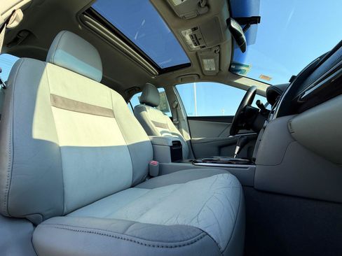 Used 2012 Toyota Camry XLE w/ Preferred Accessory Pkg FWD image 20