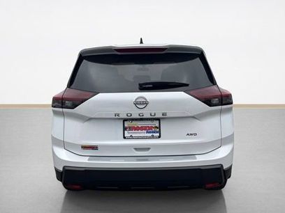 New 2026 Nissan Rogue SV