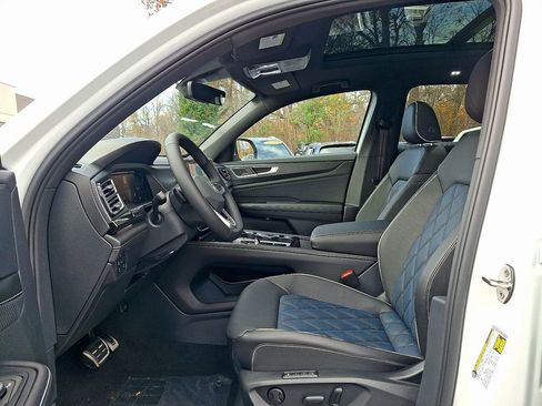 New 2026 Volkswagen Atlas Cross Sport SEL Premium R-Line AWD/4WD image 8