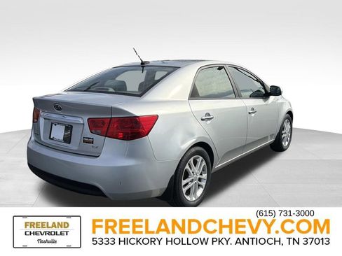 Used 2011 Kia Forte EX w/ Tech Pkg image 3