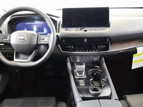 New 2026 Nissan Rogue Platinum AWD/4WD image 14