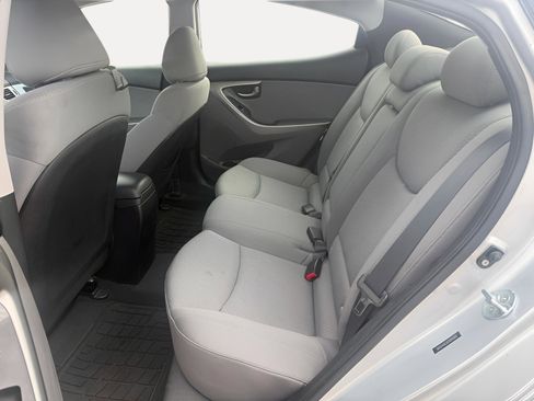 Used 2012 Hyundai Elantra GLS w/ Preferred Pkg 3 FWD image 9