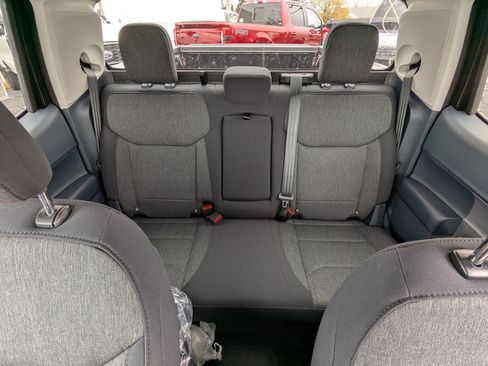 New 2025 Ford Maverick XLT w/ XLT Luxury Package image 13