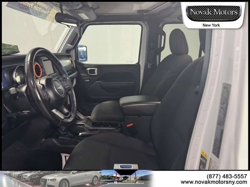 Used 2022 Jeep Gladiator Sport AWD/4WD image 12