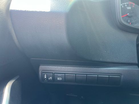 Used 2020 Toyota Corolla SE FWD image 19