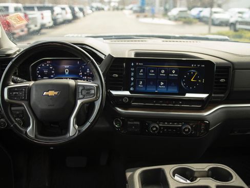 Used 2025 Chevrolet Silverado 2500 LT w/ Convenience Package AWD/4WD image 3