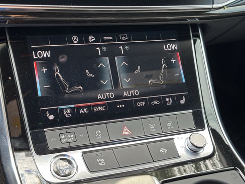 Used 2025 Audi Q8 Premium Plus AWD/4WD image 31
