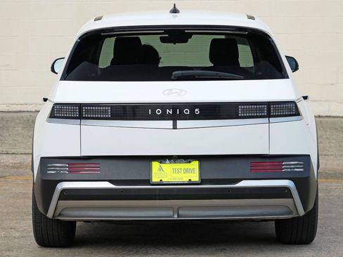 Used 2025 Hyundai Ioniq 5 SE RWD image 47