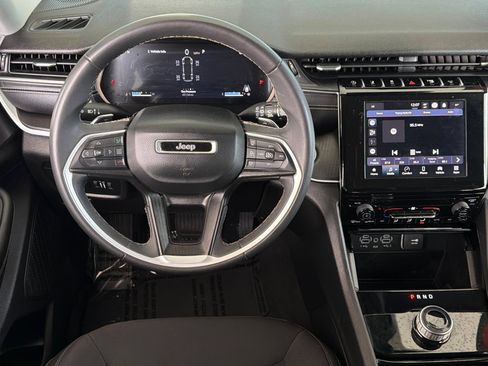 Used 2023 Jeep Grand Cherokee L Laredo RWD image 16
