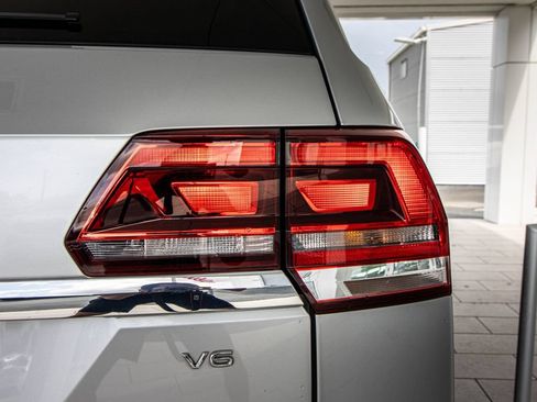 Used 2019 Volkswagen Atlas SE w/ Towing Package FWD image 11