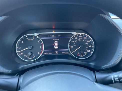 Used 2024 Nissan Sentra SV image 38