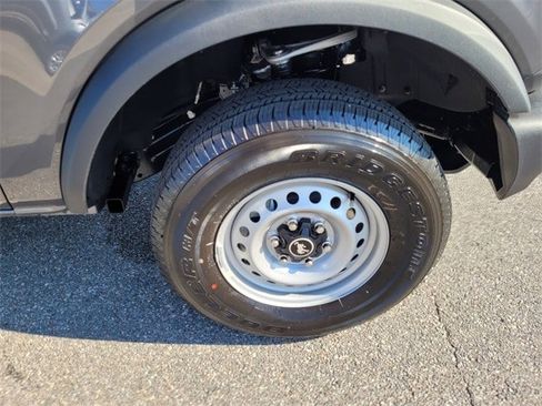 New 2025 Ford Bronco Base image 39