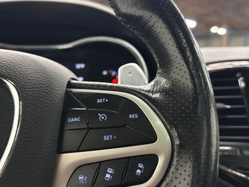 Used 2019 Jeep Grand Cherokee SRT image 15