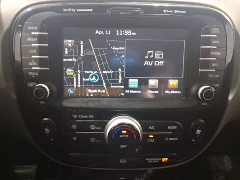 Used 2016 Kia Soul + FWD image 24