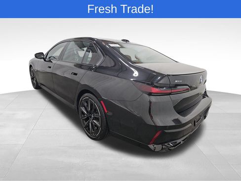 Certified 2025 BMW 760i xDrive w/ Executive Package AWD/4WD image 6