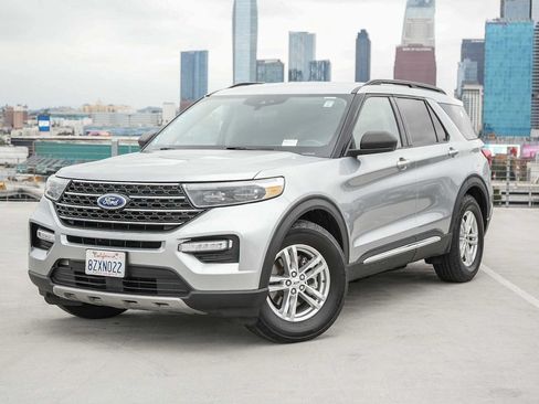Used 2022 Ford Explorer XLT w/ Equipment Group 202A RWD image 1