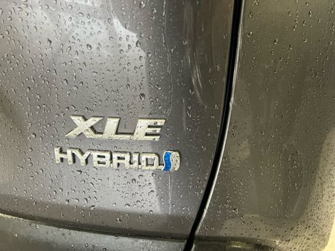 Used 2024 Toyota RAV4 XLE w/ Convenience Package AWD/4WD image 16