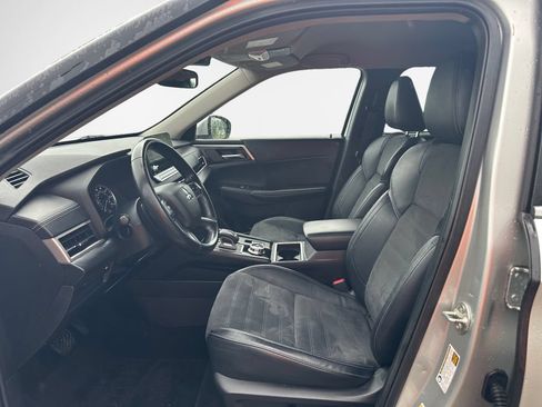 Used 2022 Mitsubishi Outlander SE AWD/4WD image 12