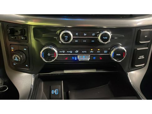 Used 2022 Ford F150 Lariat AWD/4WD image 14