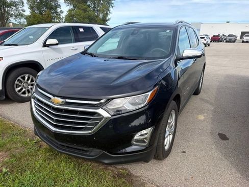 Used 2021 Chevrolet Equinox Premier AWD/4WD image 2
