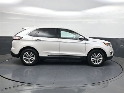 Used 2018 Ford Edge SEL w/ Equipment Group 201A image 3