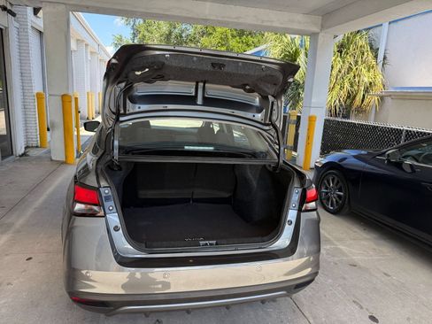 Used 2025 Nissan Versa SV FWD image 29