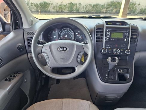 Used 2014 Kia Sedona LX FWD image 14