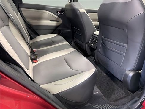 Used 2025 Subaru Forester Limited w/ Popular Package #2 image 34