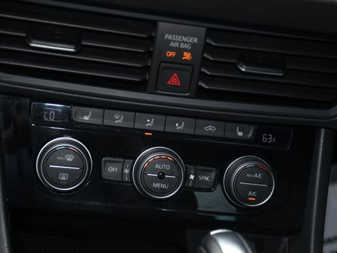 Used 2021 Volkswagen Jetta R-Line FWD image 15