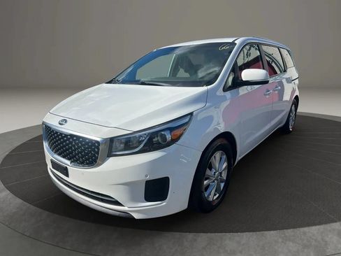 Used 2017 Kia Sedona LX w/ LX Essentials Premium Package FWD image 1