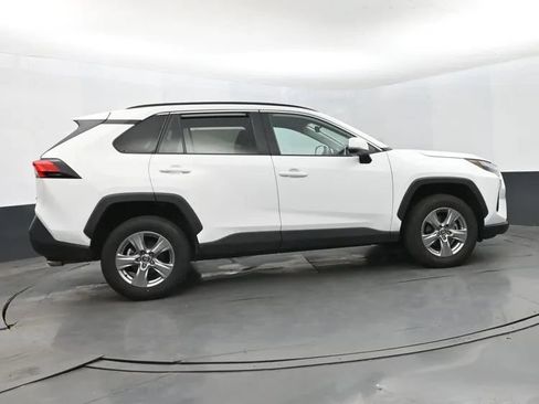 Used 2024 Toyota RAV4 XLE FWD image 4