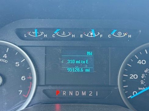 Used 2015 Ford F150 XLT AWD/4WD image 9
