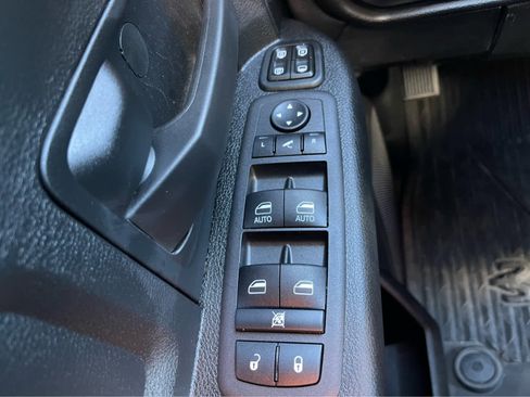 Used 2024 RAM 2500 Tradesman w/ Chrome Appearance Group image 20