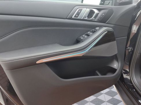 Used 2026 BMW X5 xDrive50e w/ Premium Package image 23